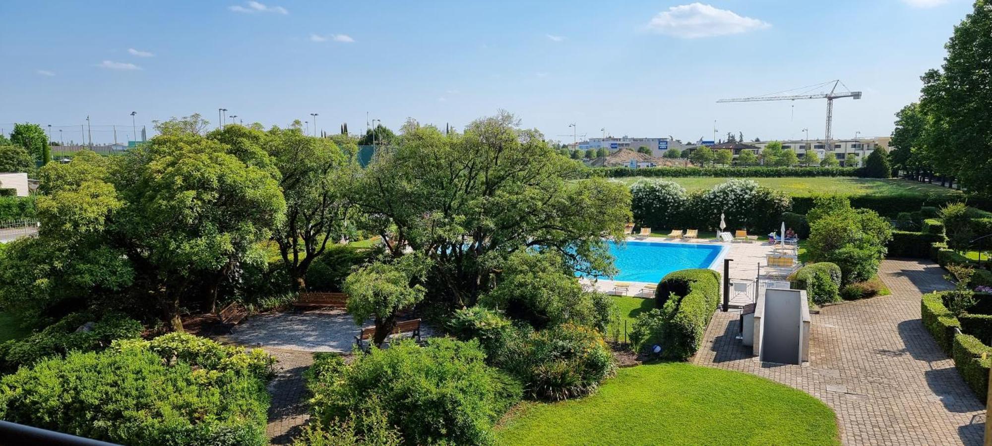 Dolce Blu Sirmione Leilighet Rivoltella del Garda Eksteriør bilde