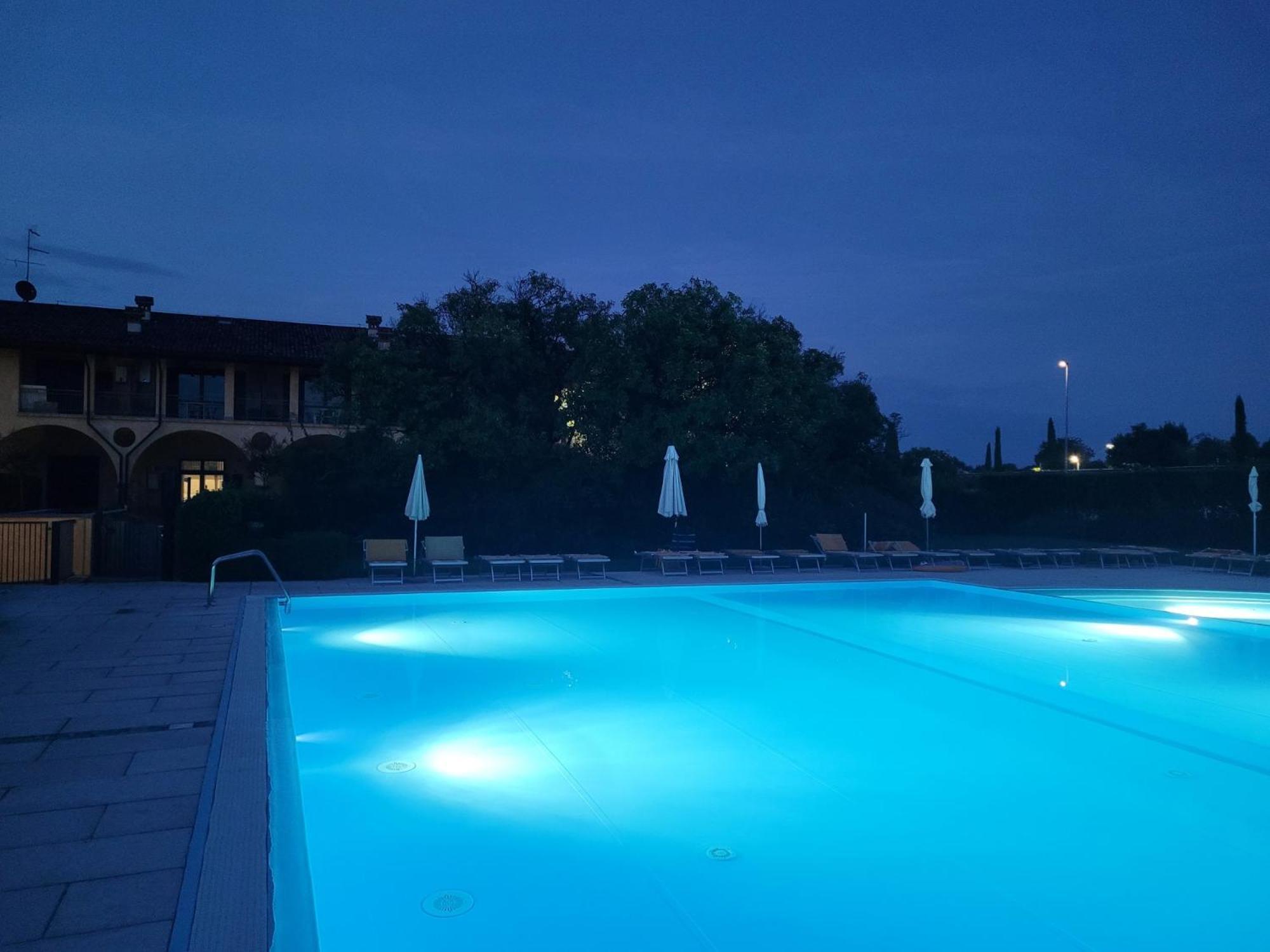 Dolce Blu Sirmione Leilighet Rivoltella del Garda Eksteriør bilde